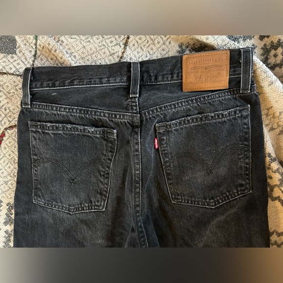 Levi's® Premium
WEDGIE STRAIGHT FIT WOMEN'S JEANS - Picture 3 of 6